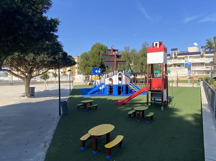 Image No.19-2 Bed Property for sale