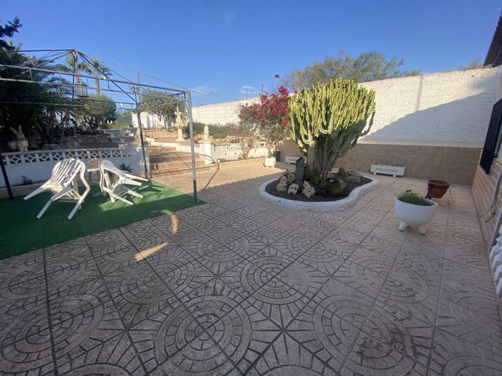 Image No.3-3 Bed Property for sale