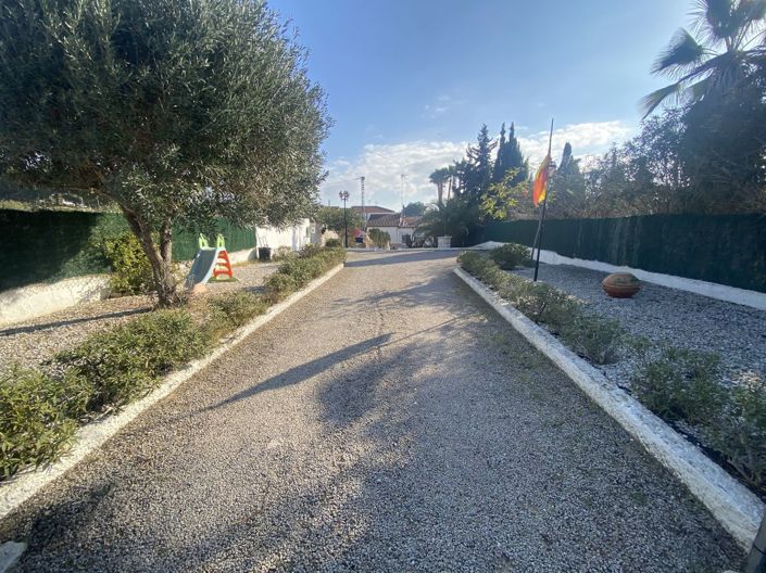 Image No.21-3 Bed Property for sale