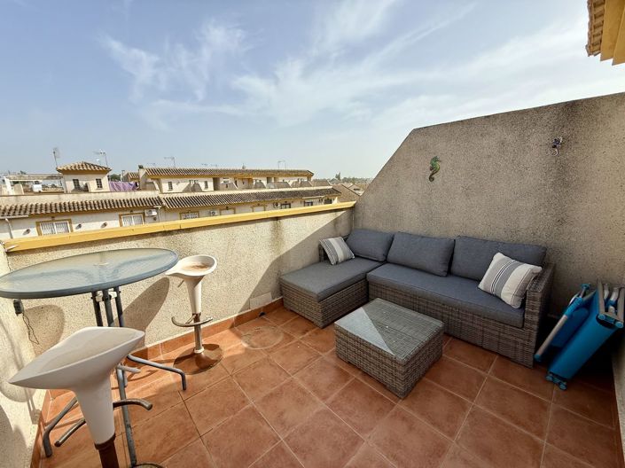 Image No.15-2 Bed Property for sale