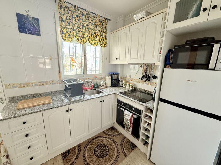 Image No.4-2 Bed Property for sale