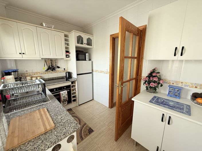 Image No.7-2 Bed Property for sale