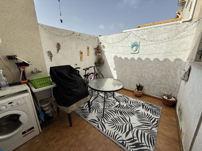 Image No.8-2 Bed Property for sale