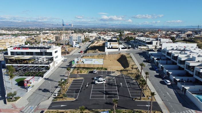 Image No.11-3 Bed Property for sale