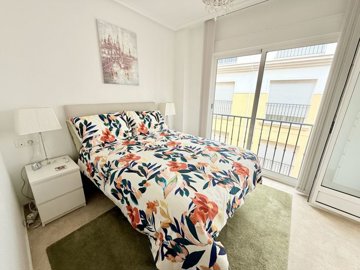 42142ndfloorimmaculateapartment140425091253tn