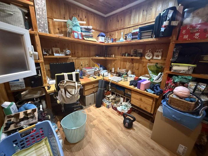 Image No.12-4 Bed Property for sale