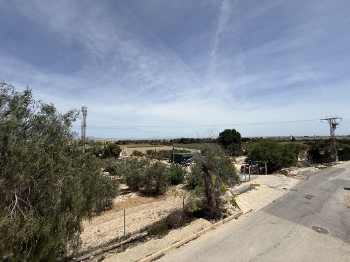 Image No.15-4 Bed Property for sale