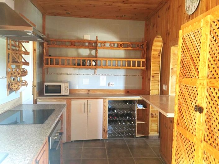 Image No.18-4 Bed Property for sale