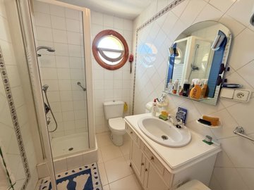 4286topfloorapartmentwithseaviews230625182837