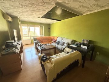 4297firstfloorapartment300625142507tnimg0993