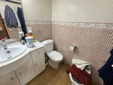 4297firstfloorapartment300625142507tnimg1006