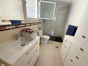 4306groundfloorimmaculateapartment11072512484