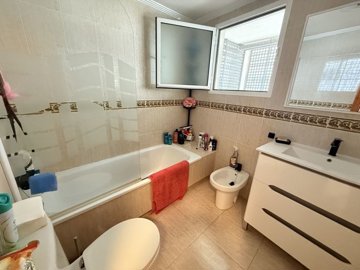 4306groundfloorimmaculateapartment11072512484