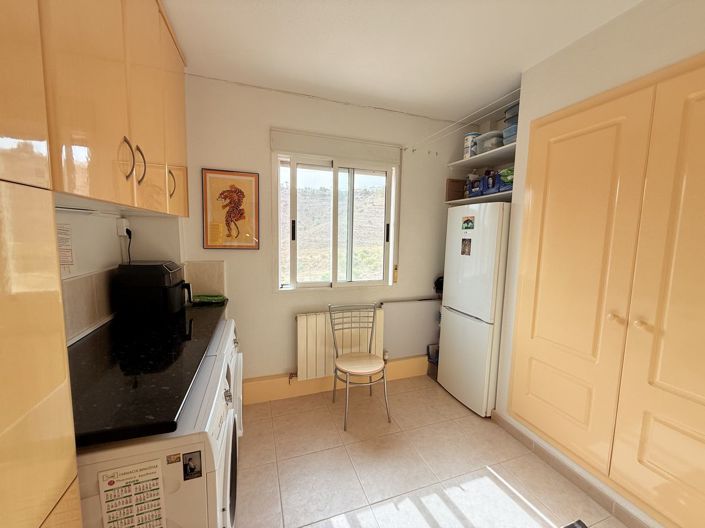 Image No.12-4 Bed Property for sale