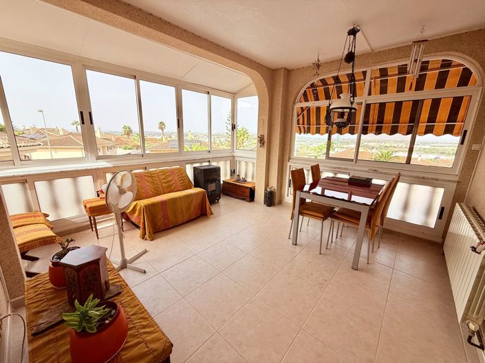 Image No.2-4 Bed Property for sale