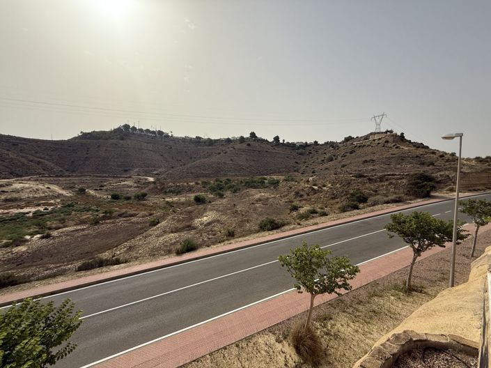 Image No.30-4 Bed Property for sale