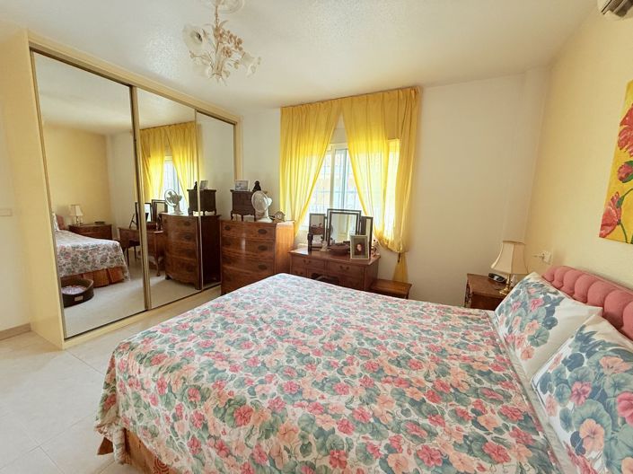 Image No.9-4 Bed Property for sale