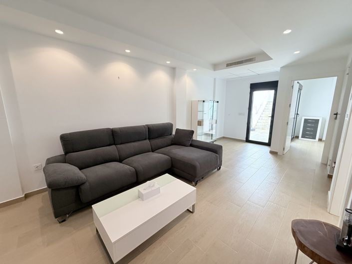 Image No.16-4 Bed Property for sale