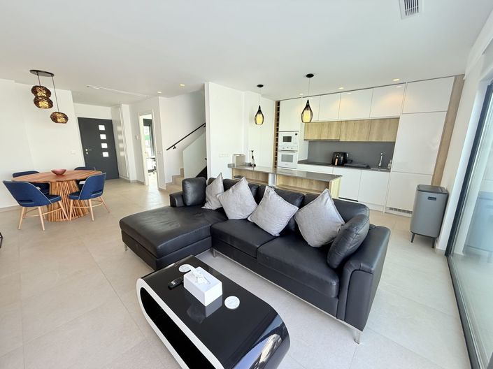 Image No.3-4 Bed Property for sale