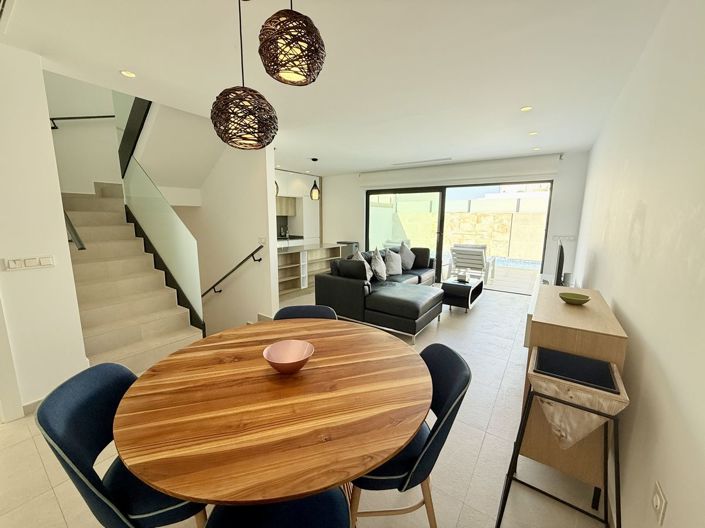 Image No.6-4 Bed Property for sale