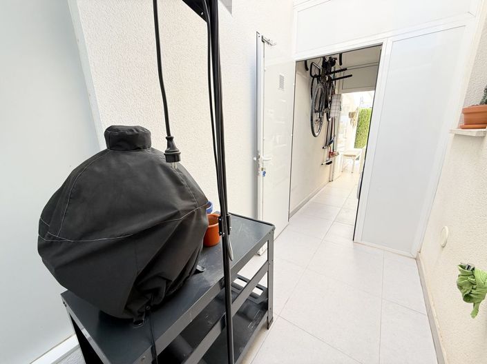 Image No.15-2 Bed Property for sale