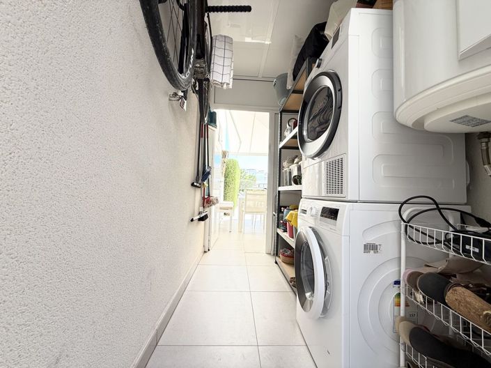 Image No.16-2 Bed Property for sale