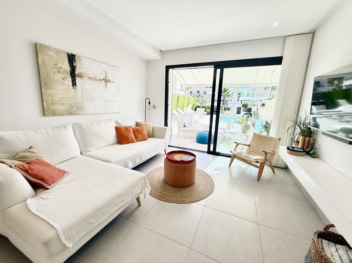 Image No.4-2 Bed Property for sale