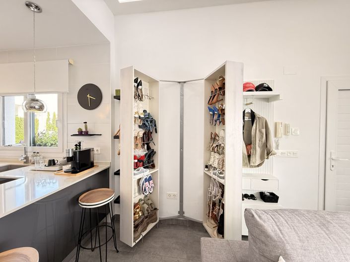 Image No.16-2 Bed Property for sale