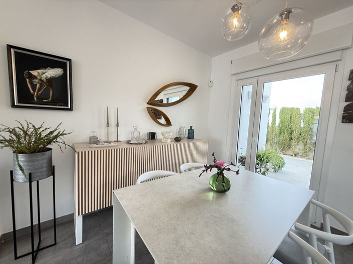 Image No.6-2 Bed Property for sale