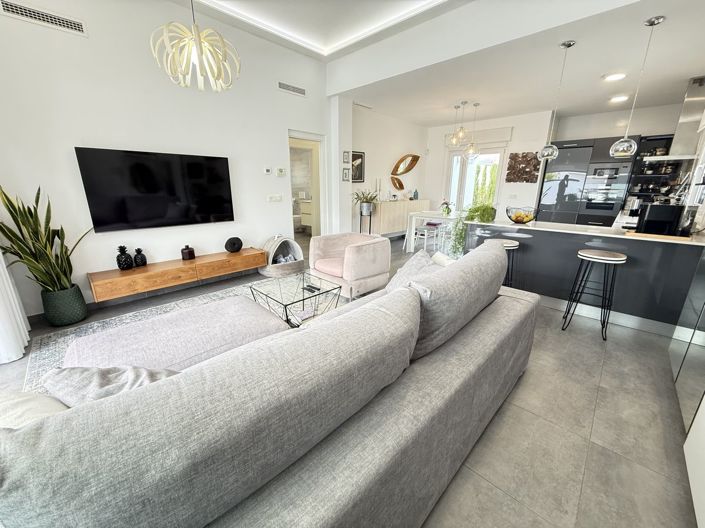 Image No.7-2 Bed Property for sale