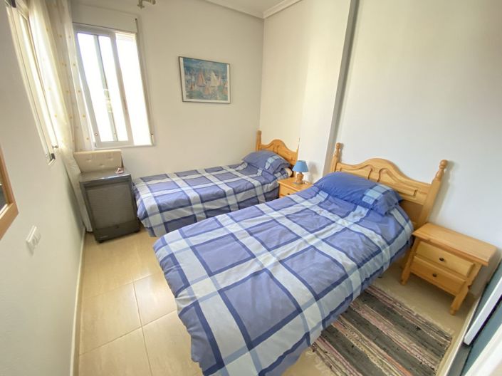 Image No.10-2 Bed Property for sale