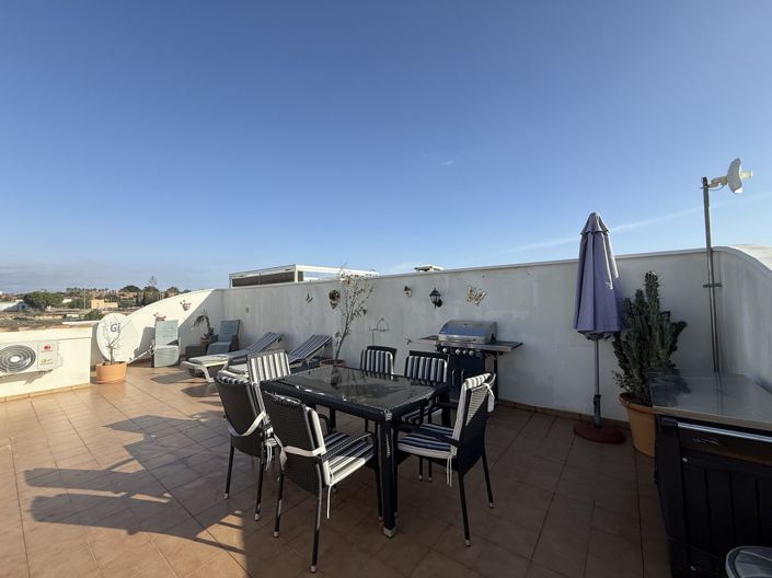 Image No.12-2 Bed Property for sale