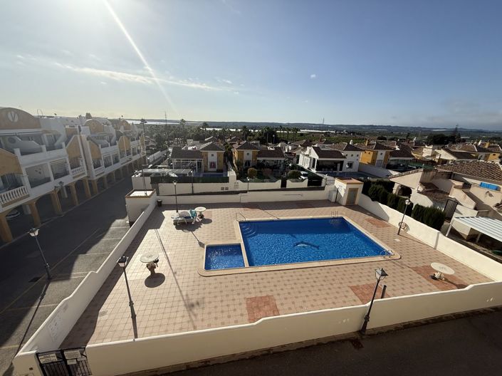 Image No.15-2 Bed Property for sale