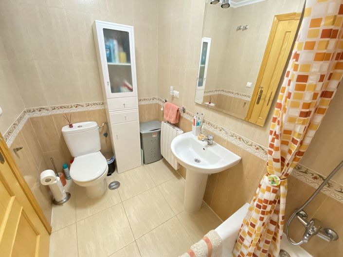 Image No.9-2 Bed Property for sale