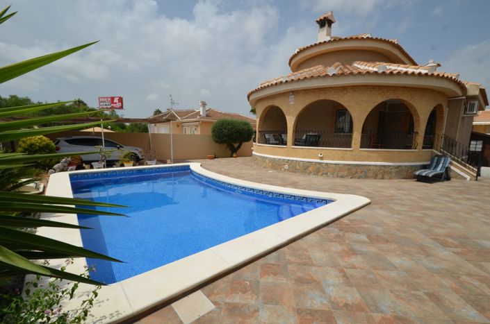 Image No.6-3 Bed Property for sale