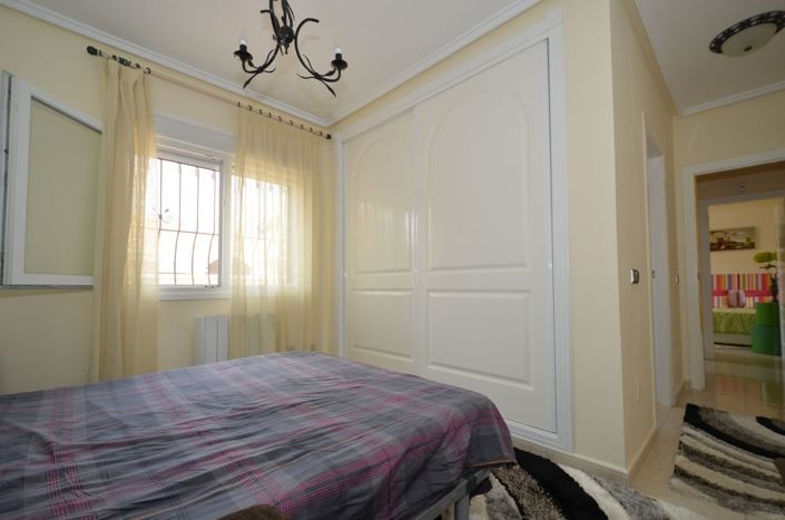 Image No.13-3 Bed Property for sale