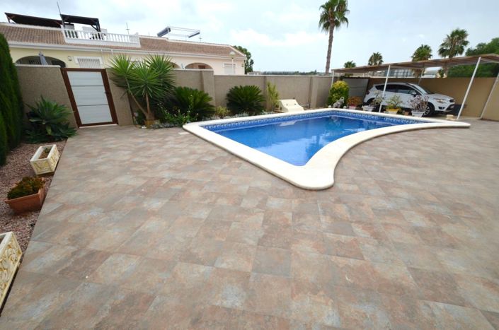 Image No.3-3 Bed Property for sale