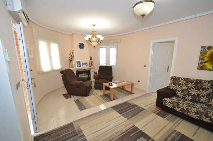 Image No.6-3 Bed Property for sale