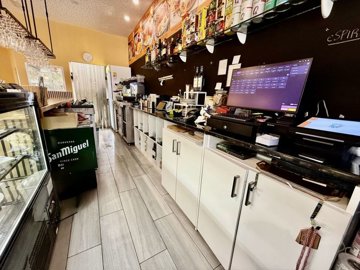 4543fantasticlocationbarcafeterialeasehold190