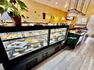 4543fantasticlocationbarcafeterialeasehold190