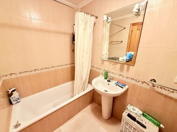 4569apartmentwithprivatesolariuimandparking16