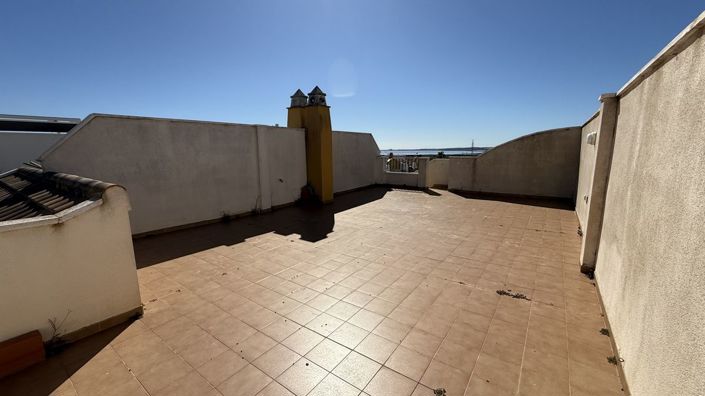 Image No.16-2 Bed Property for sale