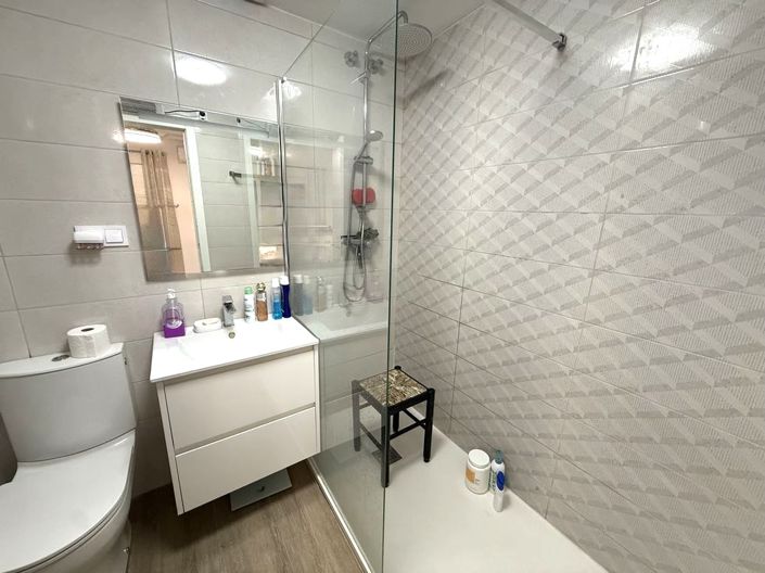 Image No.13-3 Bed Property for sale