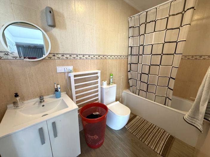 Image No.16-3 Bed Property for sale