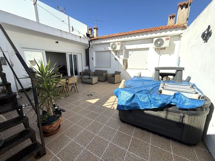 Image No.2-3 Bed Property for sale