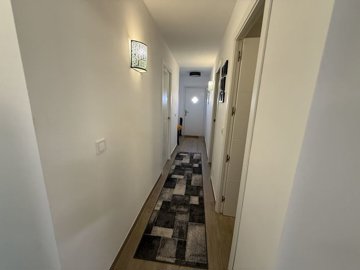 4585fullyrefurbishedtraditionaltownhouse26032