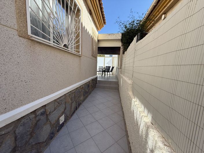 Image No.18-3 Bed Property for sale