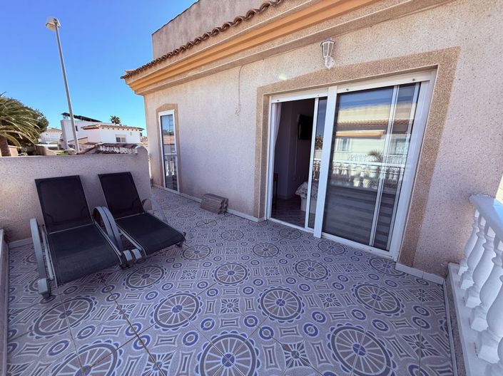 Image No.3-3 Bed Property for sale