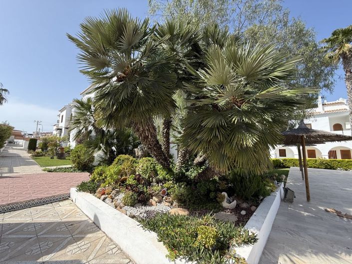 Image No.29-3 Bed Property for sale