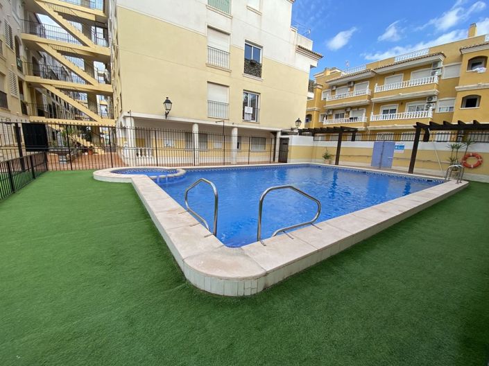 Image No.2-2 Bed Property for sale